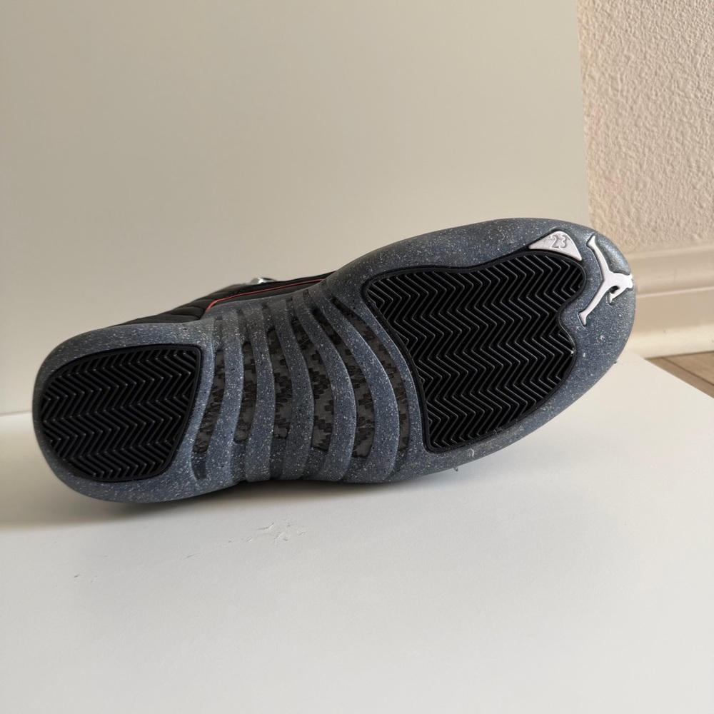 Men's Black and Red Jordan 12 retro “Utility” - Picture 2 of 8
